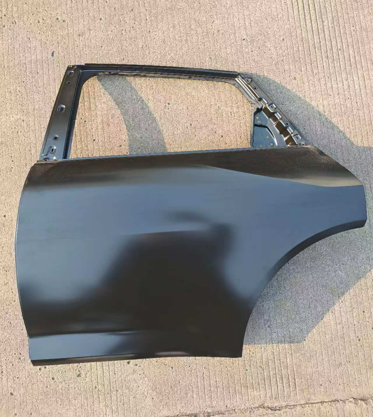 Doras Gluaisteán Cruach KIA K4 2024 2025